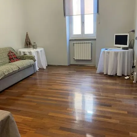 Apartment Domvs Dr Rom